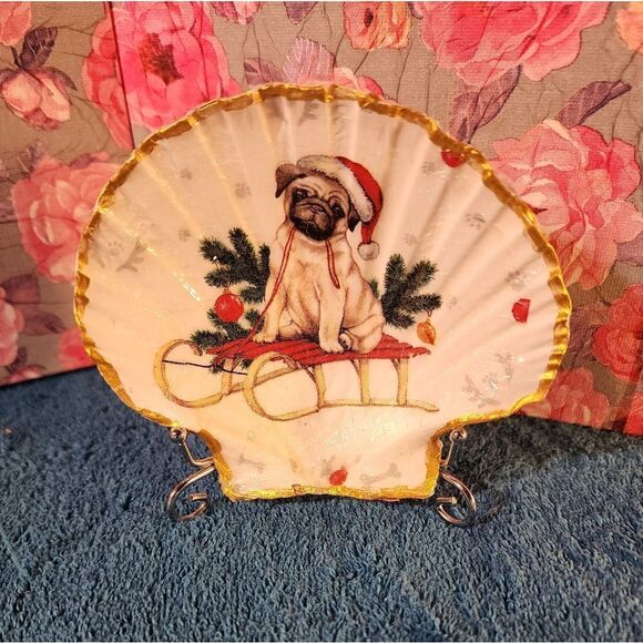 Decoupage Scalloped shells   - Picture 1 of 1